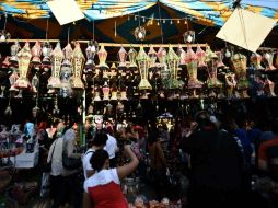 Fieles egiptos se preparan para celebrar el mes sagrado musulmá del Ramadán. AFP / M. El-Shahed