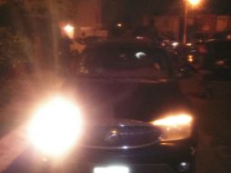 Peritos forenses encontraron que el vehículo tenía impactos de bala en el parabrisas. EL INFORMADOR /