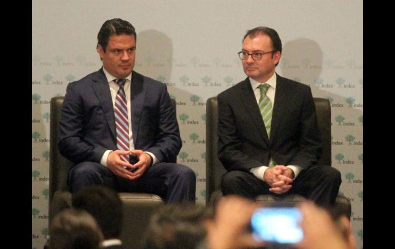 Videgaray (d), en compañía de Aristóteles (i), participó en el B2B Encuentro Nacional de Negocios INDEX. EL INFORMADOR / A. Hinojosa