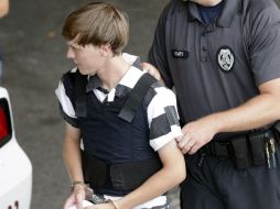 Dylann Roof tiene un caso pendiente por posesión de drogas y un cargo menos de invasión de propiedad. AP / C. Burton