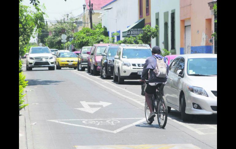 Vecinos afirmaron que los trabajos de balizamiento se hicieron de noche para evitar la confrontación con colonos. EL INFORMADOR / R. Tamayo