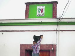 Signo de luto en el Comité Municipal del PRI. EL INFORMADOR / A. García