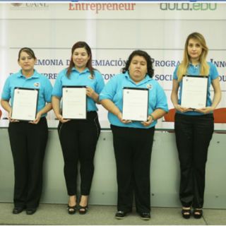 Universitarios transforman PET y latas en artículos de decoración