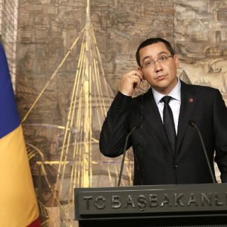 El primer ministro de Rumania pide licencia de un mes