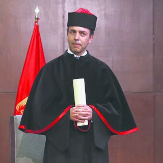 Entregan Doctor Honoris Causa a Alejandro Ramírez