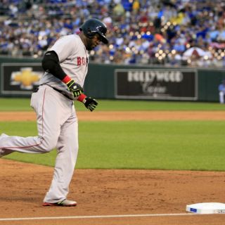 Ortiz jonronea y supera a dos integrantes del Salón de la Fama