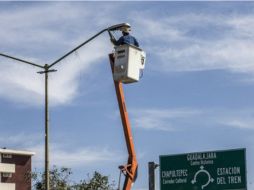 Las 40 mil luminarias LED deben de quedar instaladas antes del próximo 15 de septiembre. EL INFORMADOR / ARCHIVO