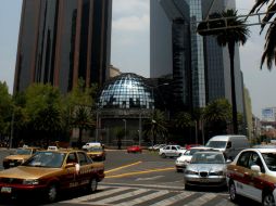 Al inicio de la sesión, en la BMV 42 emisoras que ganan, 15 pierden y cinco se mantienen sin cambio. NTX / ARCHIVO
