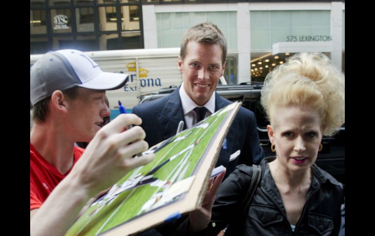 La apelación se presentó contra la suspensión de Brady de cuatro juegos por estar involucrado en el llamado 'deflategate'. AP / M. Lennihan