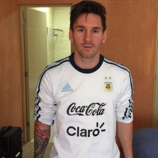 Messi cumple 28 años en busca de su primer título con Argentina