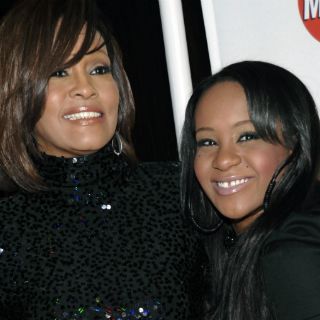 Trasladan a Bobbi Kristina a hospital especial