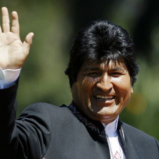 Evo Morales inaugura estadio 'Comandante Hugo Chávez'