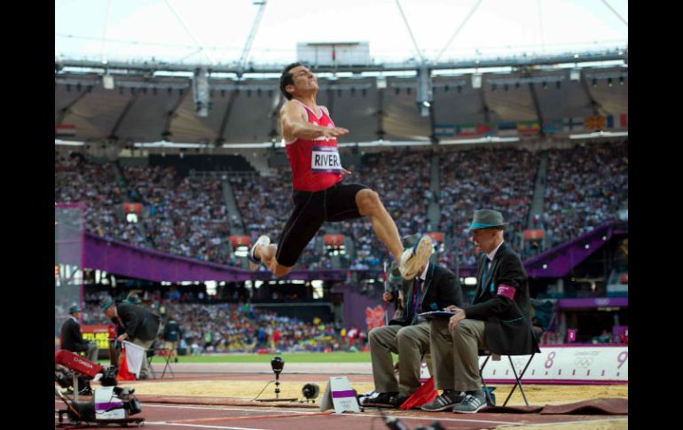 Luis Rivera asegura que un salto de entre 8.10 y 8.15 metros lo colocaría entre los medallistas de los Juegos Panamericanos en Toronto MEXSPORT / D. Leah