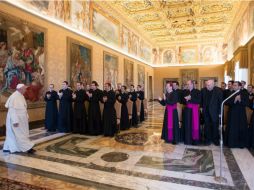 El Papa Francisco pide a los diplomáticos vaticanos no someterse a la ''ilusoria hegemonía de lo políticamente correcto''. AFP /