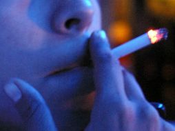 El cigarro se consume de forma habitual en el mundo ya que se vende a bajo precio. EL INFORMADOR / ARCHIVO