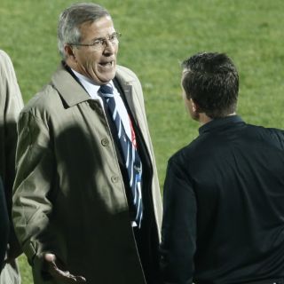 Óscar Tabárez comprende reacción de Edinson Cavani