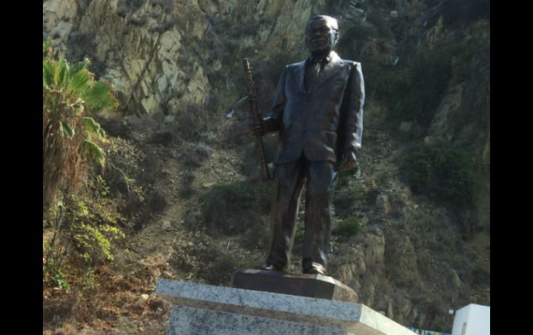 Con la estatua se inaugura el corredor de los sinaloenses ilustres. EL INFORMADOR / E. Esparza