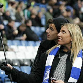 Disney prohíbe 'palos para selfies' en sus parques