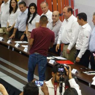 Murillo Karam destaca avances tras tornado en Ciudad Acuña