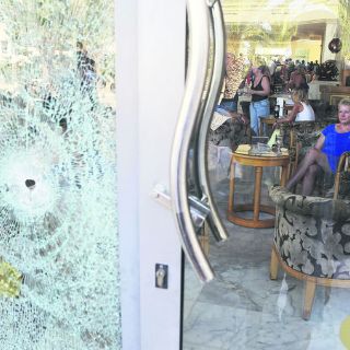 Atentados en Túnez, Kuwait y Francia dejan más de 60 muertos