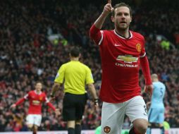 El centrocampista español confiesa que Javier Hernández garantiza goles y desea que regrese a los diablos rojos. TWITTER / @juanmata8