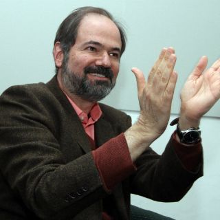 Entre el futbol, los libros y el periodismo