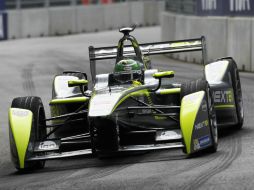 El brasileño superó por un punto a Buemi, que había ganado el sábado. AFP / I. Kington