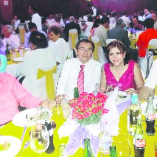 Festejan a los académicos