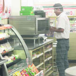 El IVA en comida rápida detonará más informalidad