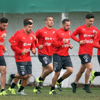 Chile inicia 'operación final' con práctica ligera