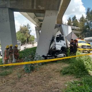 Muere hombre en choque en carretera a Chapala