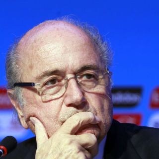 Joseph Blatter no asistirá a la Final del Mundial Femenil