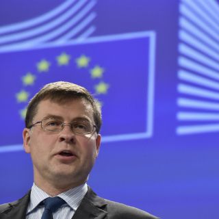 Resistirá zona euro a crisis griega: Comisión Europea