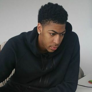 Contratos de Davis y Leonard destacan en agencia libre NBA