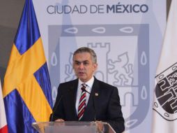 Mancera asegura que el compromiso con la ciudadanía es mejorar los servicios antes que hablar de incrementos. NTX / ARCHIVO