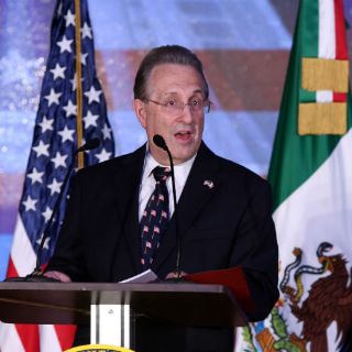 Anthony Wayne anuncia que dejará embajada a finales de mes