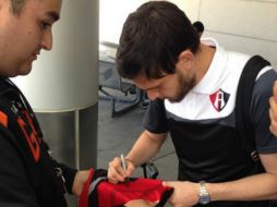 La escuadra rojinegra arriba esta mañana al aeropuerto de San José, California. TWITTER / @atlasfc