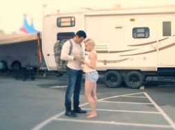 El video, que trata sobre un militar que debe emigrar y deja a su amor, fue grabado en las instalaciones del Circo Hermanos Vázquez. YOUTUBE / DavidZepedaMusic