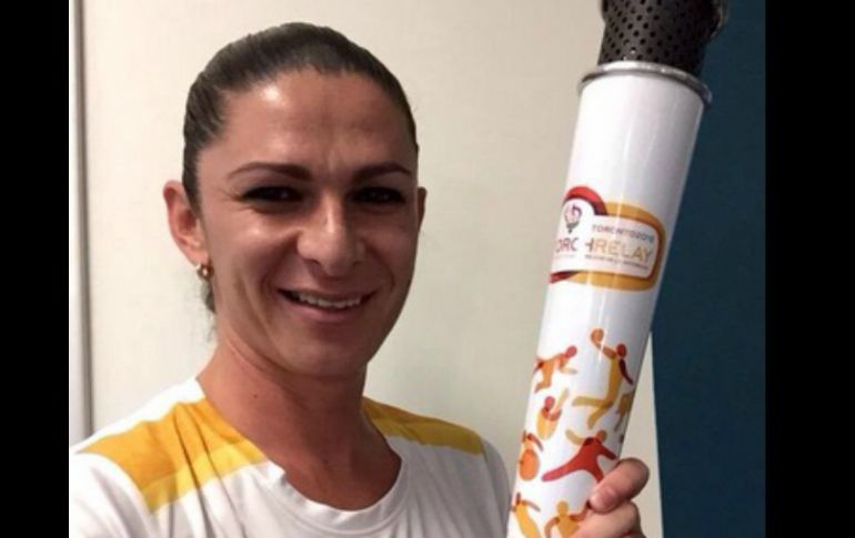 La medallista olímpica aseguró sentirse muy honrada y contenta de haber sido recordada e invitada. TWITTER / @AnaGabrielaGue