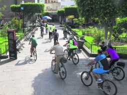 Los recorridos contaron con la participación de elementos de la Policía para garantizar la seguridad. ESPECIAL /