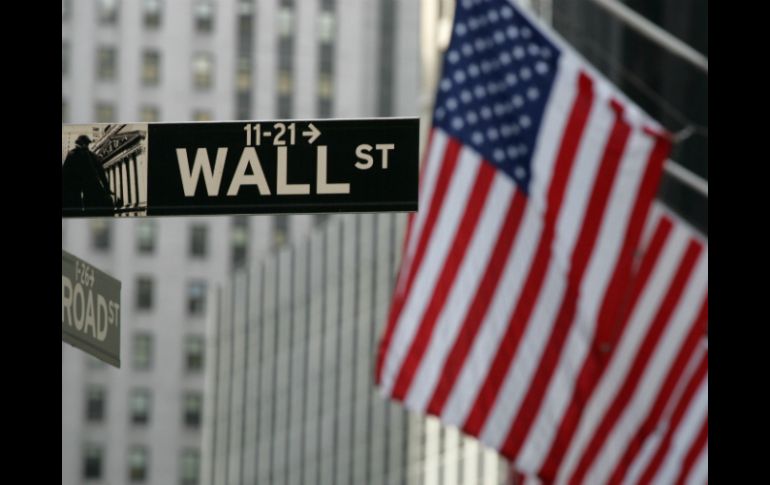 El resultado del referéndum griego y el festejo del feriado llevaron a la bolsa estadounidense a operar con caídas relevantes. AP / M. Lennihan