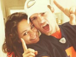 Ambos se conocieron en 1998 en el rodaje de la serie 'That '70s Show'. TWITTER / @aplausk