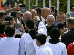 El Pontífice recibió a miles de fieles en tierras ecuatorianas. AFP / J. Cevallos