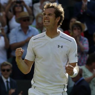 Andy Murray sufre para eliminar a Ivo Karlovic