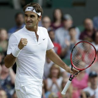 Federer supera sin problemas a Bautista