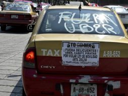 Reiteraron su rechazo a las mesas de trabajo que se realizaron para regular la operación de Uber y Cabify. AFP / ARCHIVO