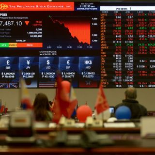 La volatilidad global pega a los precios del petróleo