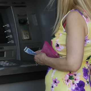 Se agotan billetes de 20 euros en Grecia