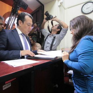 Diputados citarán a Almaguer antes de ratificarlo