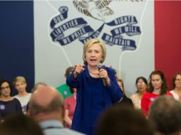 Clinton cree que en su nación de inmigrantes es lamentable la posición de Trump y del Partido Republicano. AFP / D. Greedy